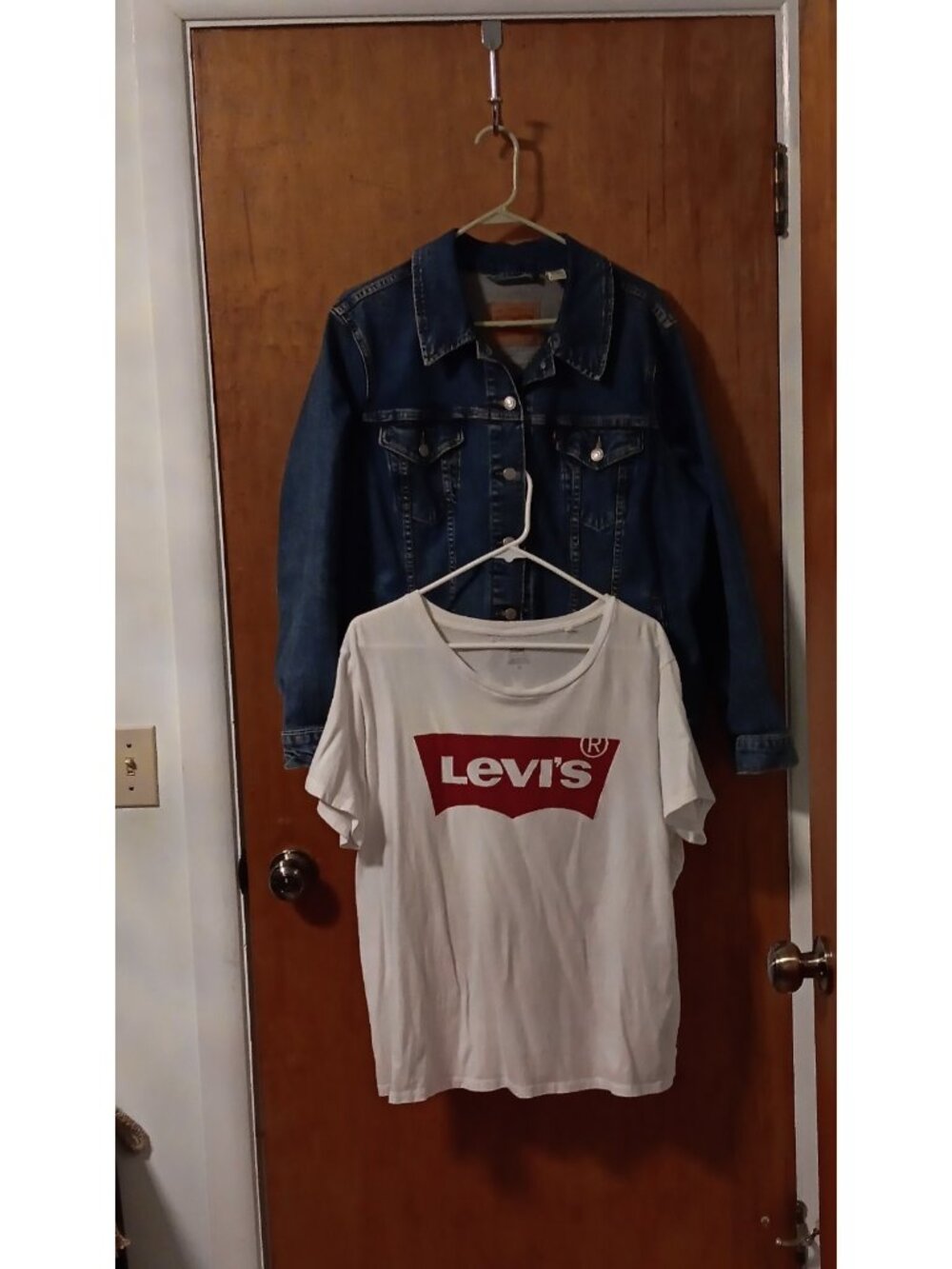 Levi's Women's 2X Blue Denim Trucker Jacket Button Front Logo Collared +tee